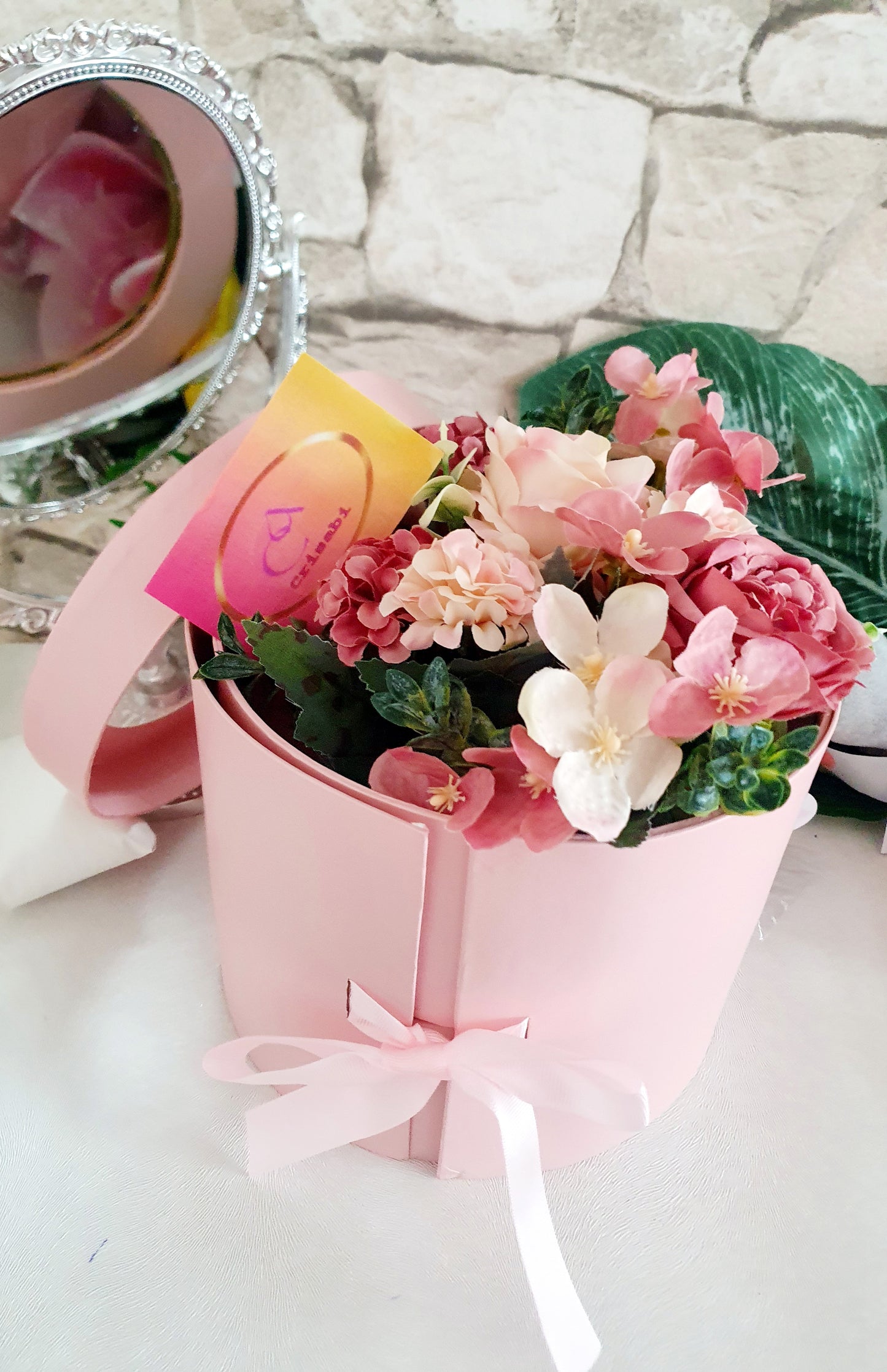 Geschenkbox mit Blumen Brazalete Badeschwamm Ball Rose Farben